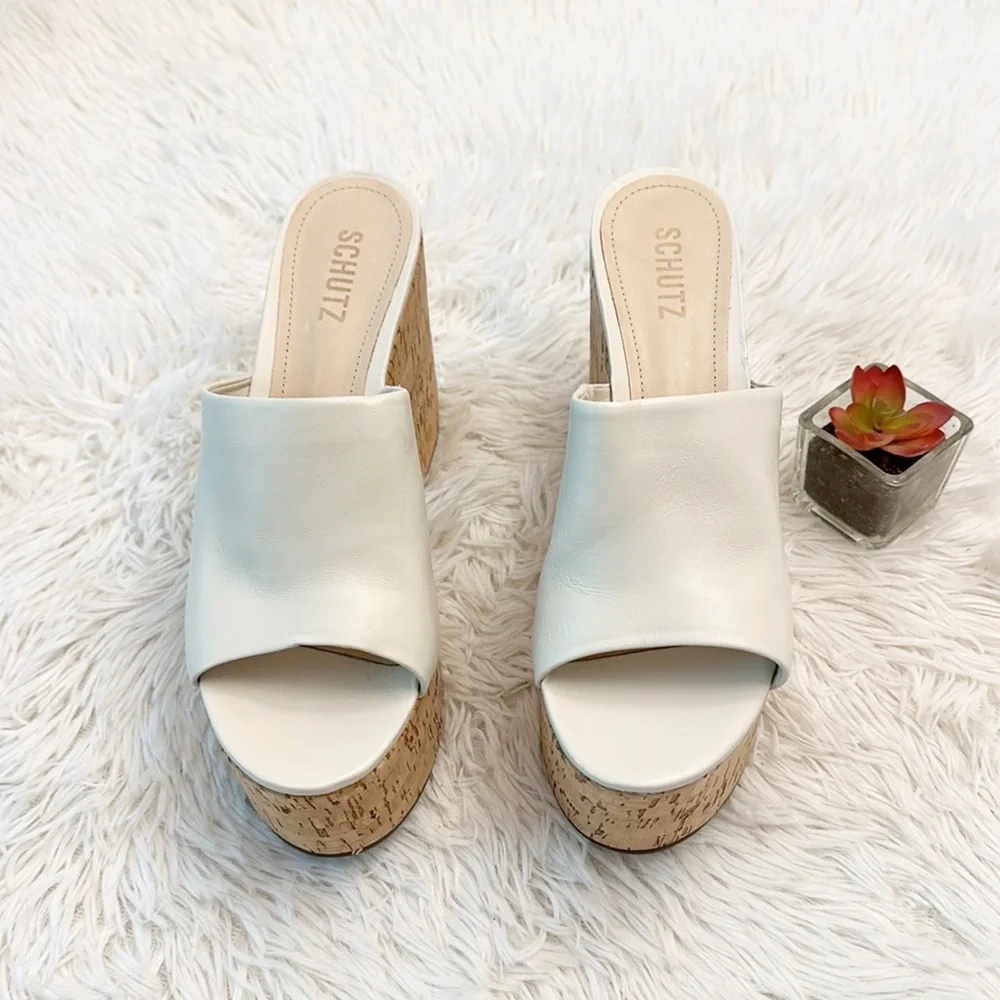 SCHUTZ nwt revolve
